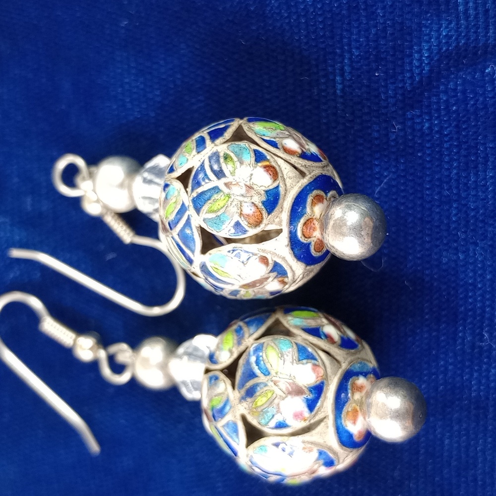 Beautiful Chinese Cloisonne Enamel Sterling Silver Vintage Earrings 🦋 Pattern